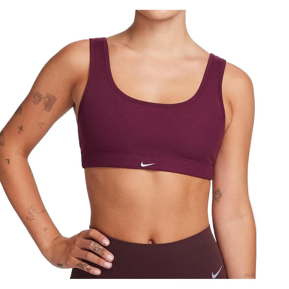 Спортивное нижнее белье женское бордовое Nike
Спортивное нижнее белье женское бордовое Nike