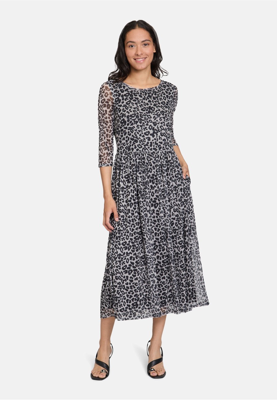 Платье Vera Mont MIT LEOPRINT, Grau Schwarz/Grey
Платье Vera Mont MIT LEOPRINT, Grau Schwarz/Grey