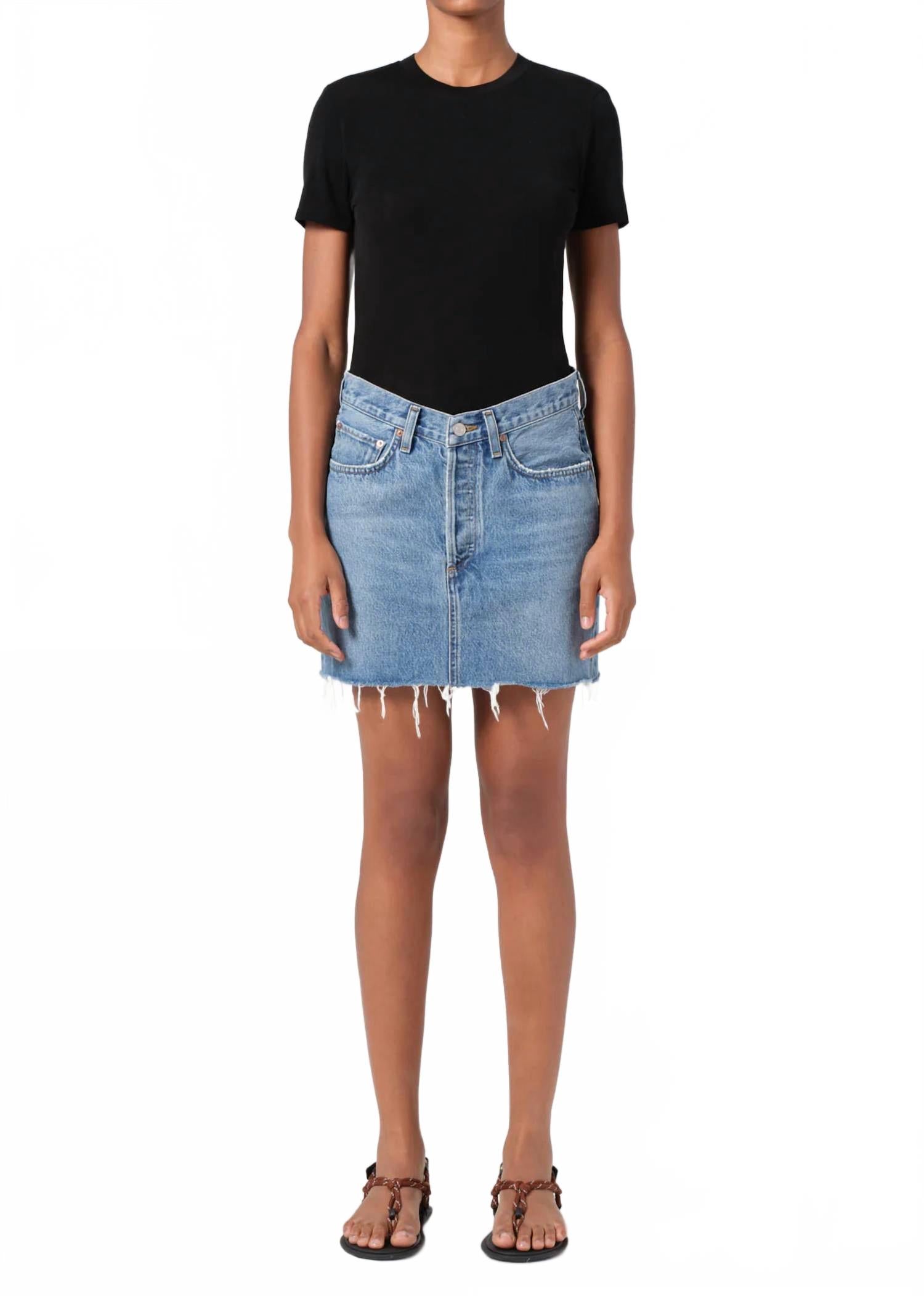 Мини-юбка с V-образным вырезом на талии из денима в цвете "Кузница" AGOLDE, Forge
Мини-юбка с V-образным вырезом на талии из денима в цвете "Кузница" AGOLDE, Forge