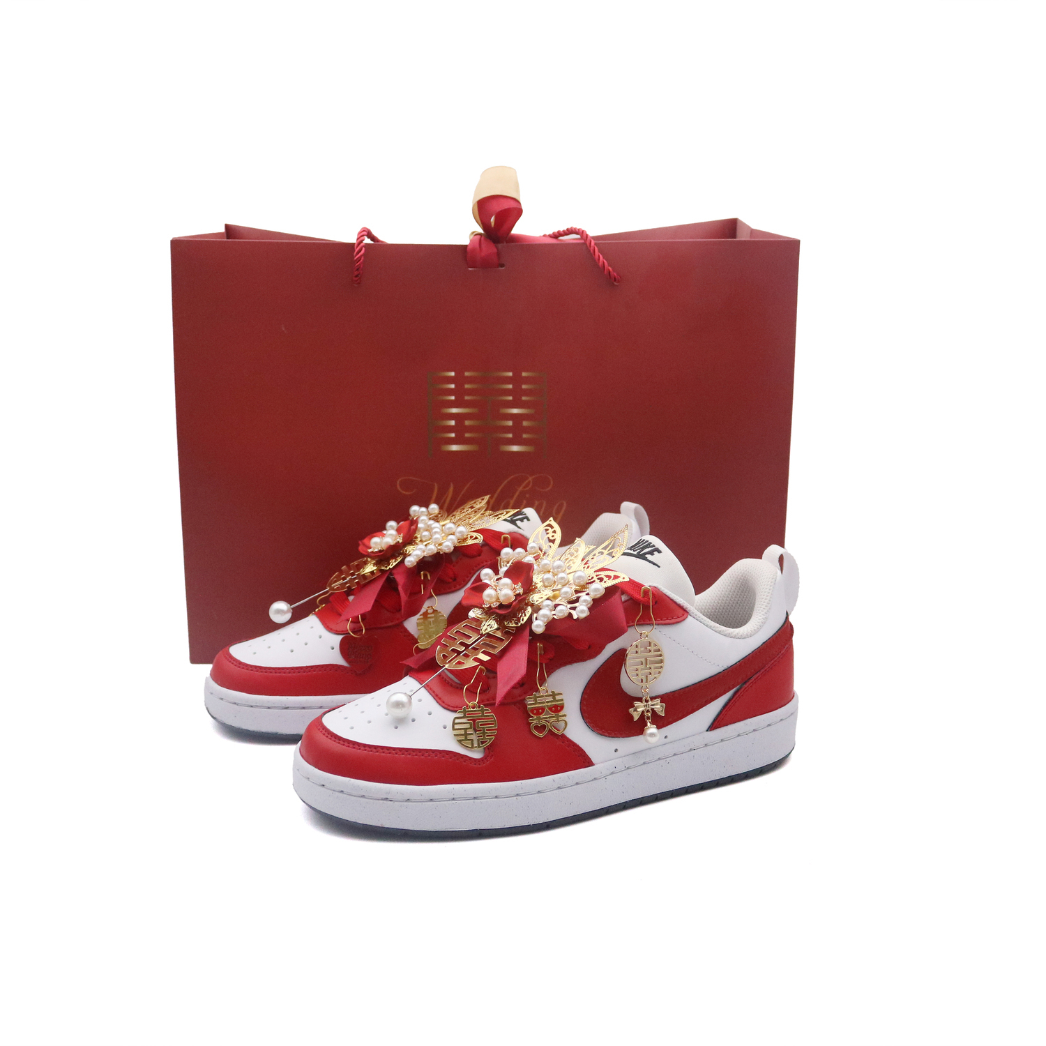 Nike Кроссовки Court Borough 2 Unisex низкие красно-белые, цвет Red White 
Nike Кроссовки Court Borough 2 Unisex низкие красно-белые, цвет Red White