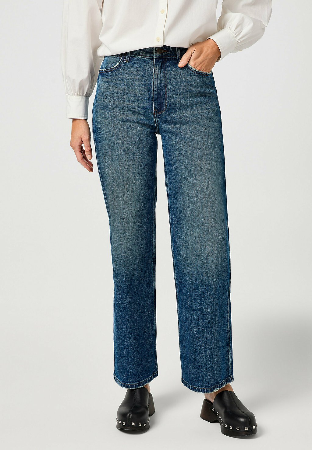 Мешковатые джинсы LOOSE STRAIGHT Wrangler, синий
Мешковатые джинсы LOOSE STRAIGHT Wrangler, синий