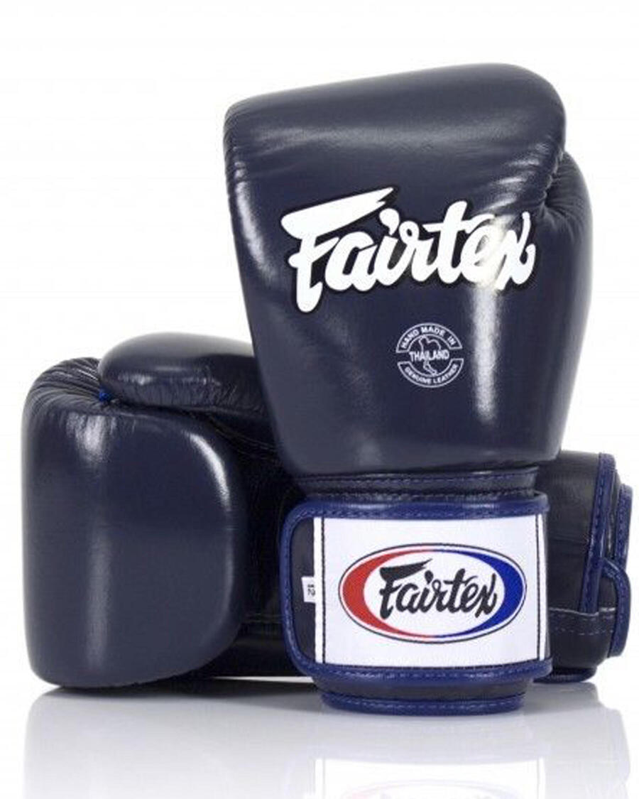 Боксерские перчатки Fairtex BGV1, синие, 12 унций.
Боксерские перчатки Fairtex BGV1, синие, 12 унций.
