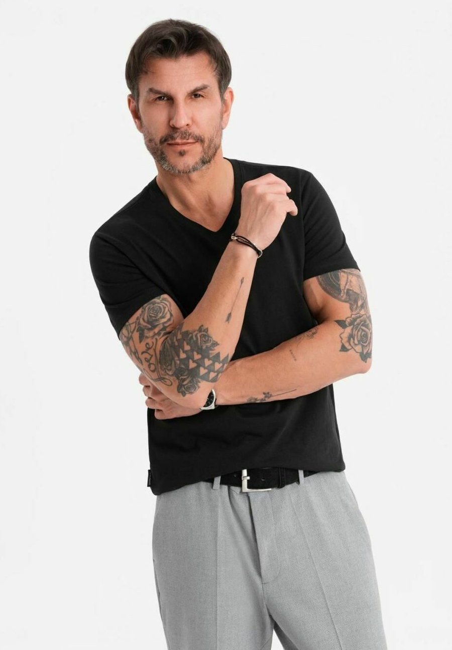 Футболка Ombre PACK 3 , Black Black Black/Black
Футболка Ombre PACK 3 , Black Black Black/Black