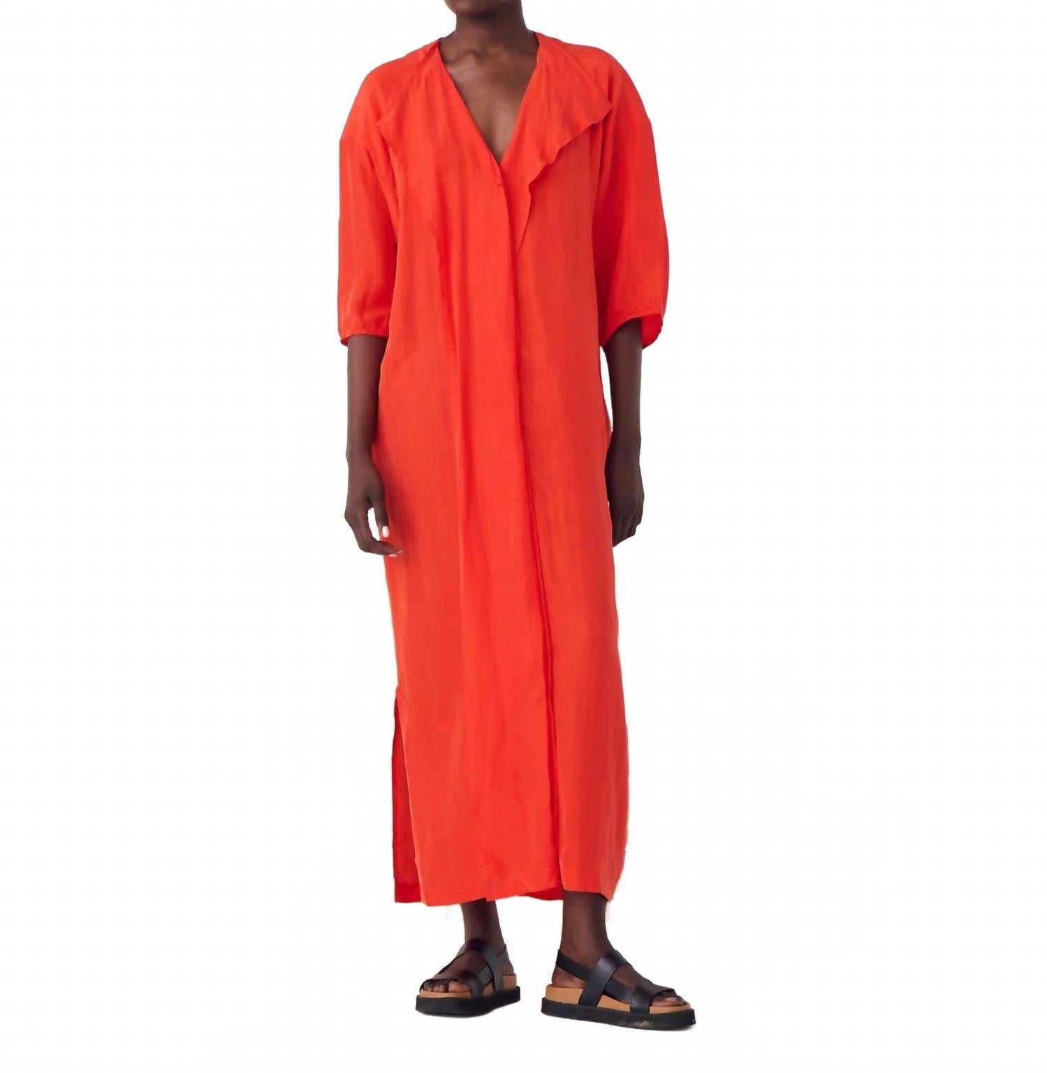 Марина Длинное платье в цвете красное пламя Mii Collection
Марина Длинное платье в цвете красное пламя Mii Collection