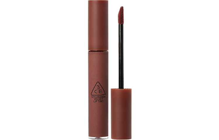 Старая версия велюровый блеск для губ матовый легко растушевывается 4g/4.1g 3CE
Старая версия велюровый блеск для губ матовый легко растушевывается 4g/4.1g 3CE