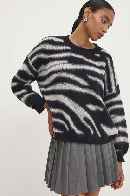 Шерстяной свитер Answear Lab, черный
Шерстяной свитер Answear Lab, черный