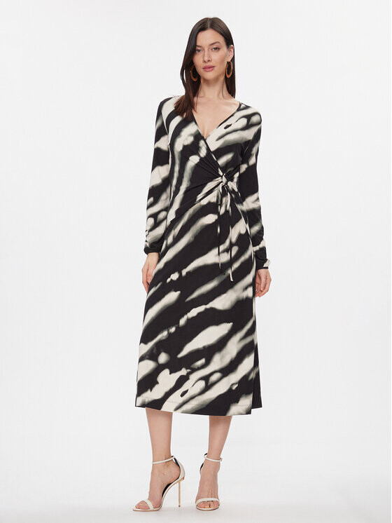 Платье на каждый день, стандартного кроя Weekend Max Mara, черный
Платье на каждый день, стандартного кроя Weekend Max Mara, черный