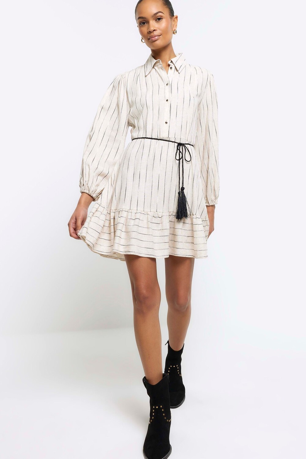 Платье-Рубашка с длинными рукавами и поясом River Island, бежевый
Платье-Рубашка с длинными рукавами и поясом River Island, бежевый