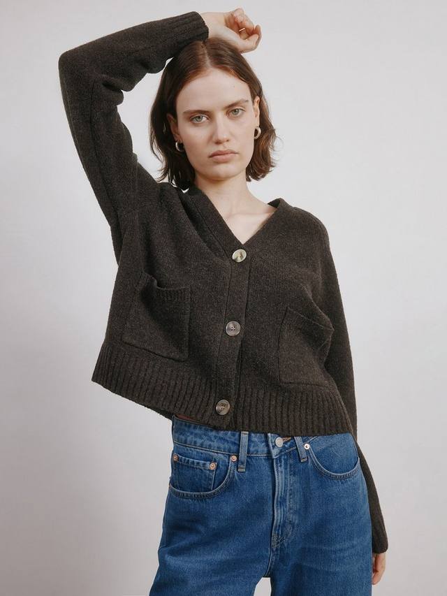 Уютный кардиган с накладными карманами Albaray, Chocolate
Уютный кардиган с накладными карманами Albaray, Chocolate