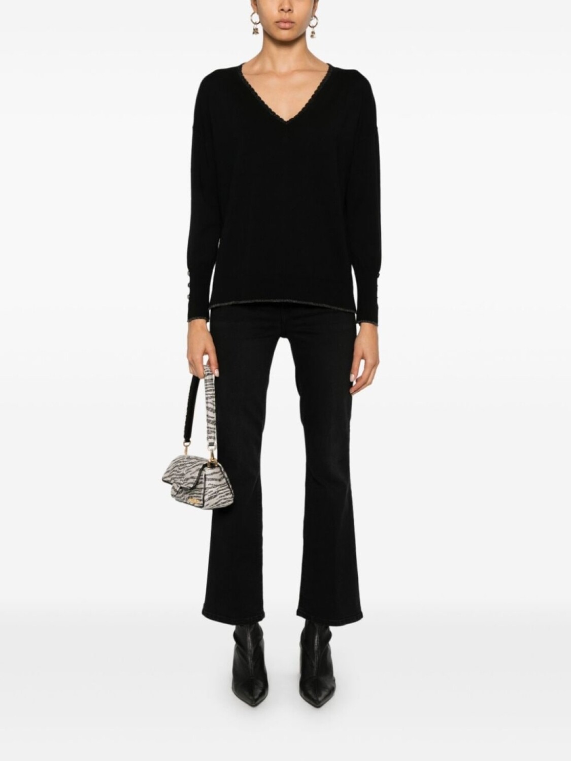 LIU JO свитер с V-образным вырезом, черный
LIU JO свитер с V-образным вырезом, черный