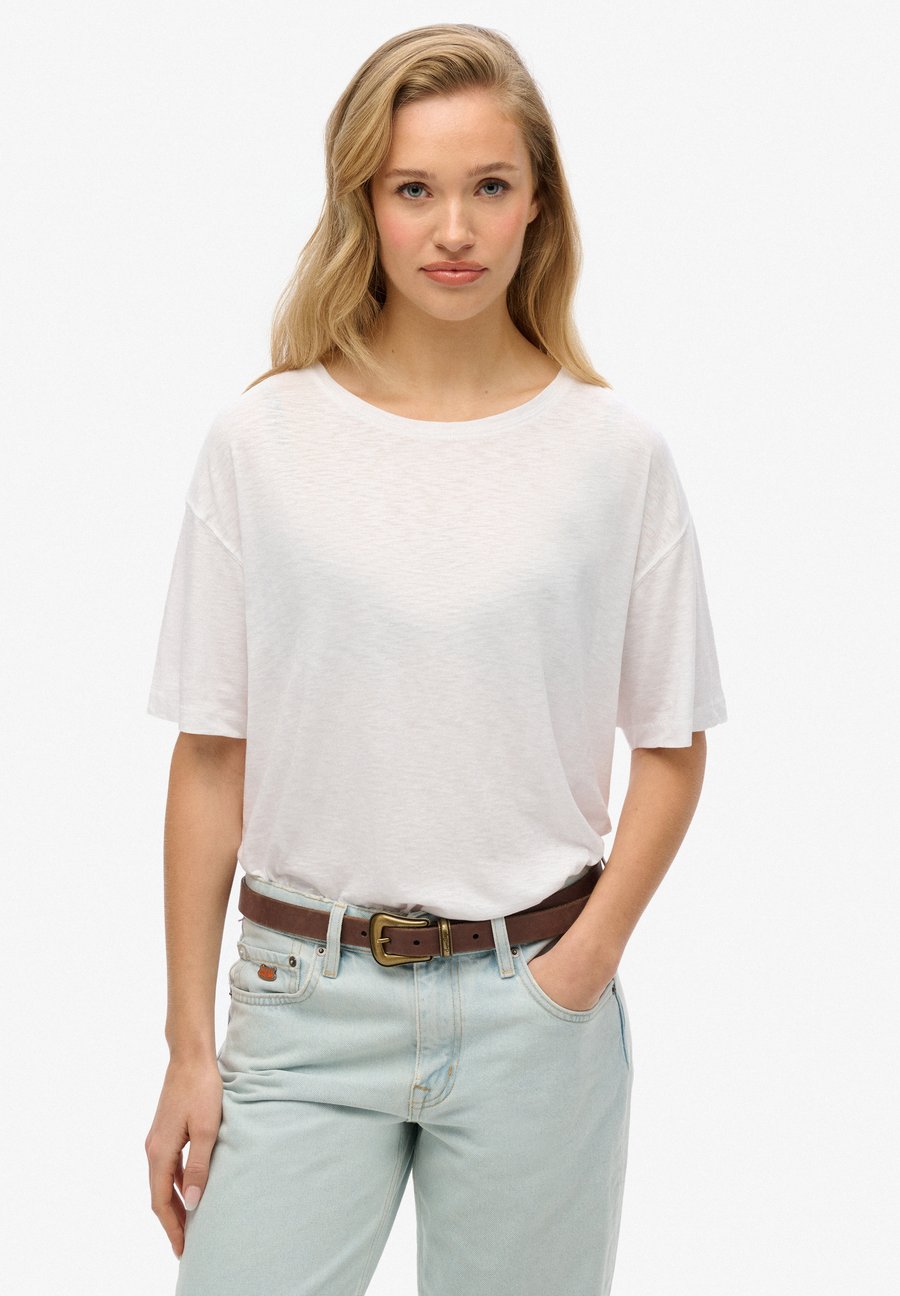 Футболка Superdry & Co STUDIOS DROPPED SHOULDER, Optic/White Denim, Белый, Футболка Superdry & Co STUDIOS DROPPED SHOULDER, Optic/White Denim
Футболка Superdry & Co STUDIOS DROPPED SHOULDER, Optic/White Denim, Белый, Футболка Superdry & Co STUDIOS DROPPED SHOULDER, Optic/White Denim