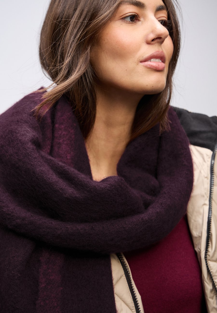 Шарф Street One KUSCHELIGER, Rot/Dark Purple
Шарф Street One KUSCHELIGER, Rot/Dark Purple