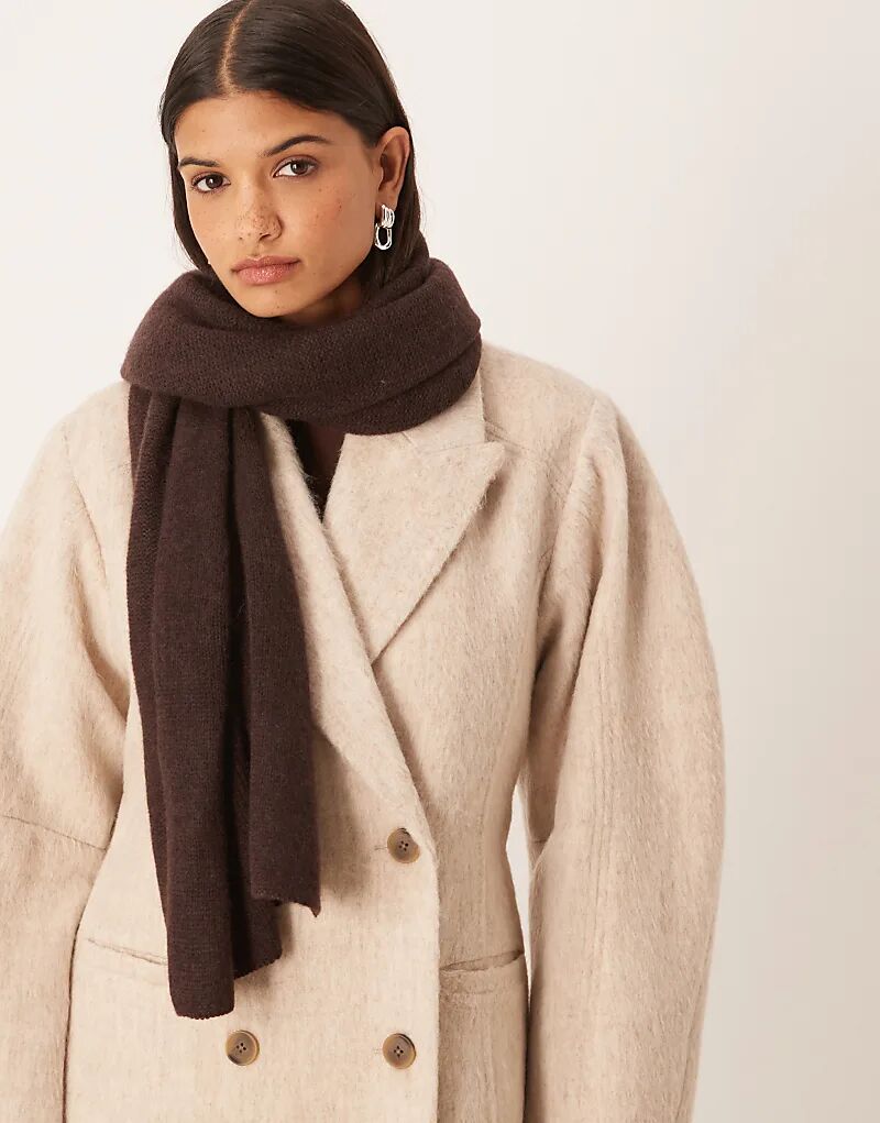 Шарф Mango Capsule темно-коричневого цвета
Шарф Mango Capsule темно-коричневого цвета