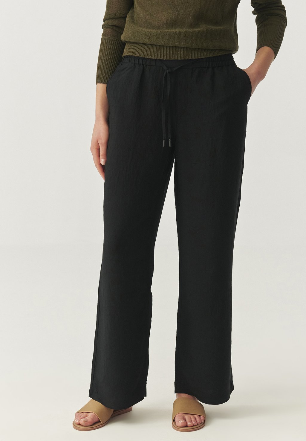 Брюки NIMI TATUUM, черный
Брюки NIMI TATUUM, черный