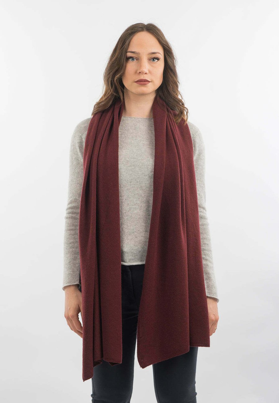 Шарф Dalle Piane Cashmere Scarf, Bordeaux
Шарф Dalle Piane Cashmere Scarf, Bordeaux
