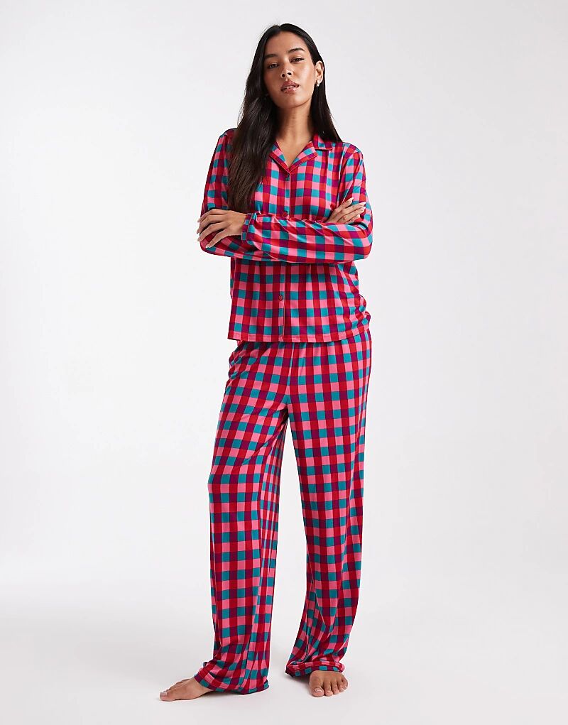 Рождественский пижамный комплект Urban Threads с длинными рукавами и брюками в красную клетку
Рождественский пижамный комплект Urban Threads с длинными рукавами и брюками в красную клетку