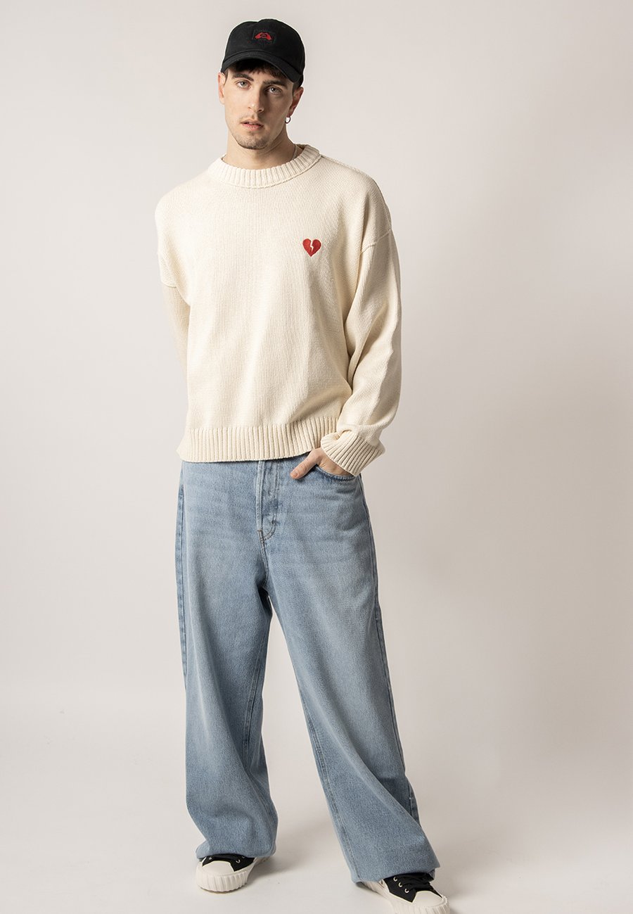 Джемпер Kaotiko BROKEN HEART UNISEX, Ivory/Off-White
Джемпер Kaotiko BROKEN HEART UNISEX, Ivory/Off-White