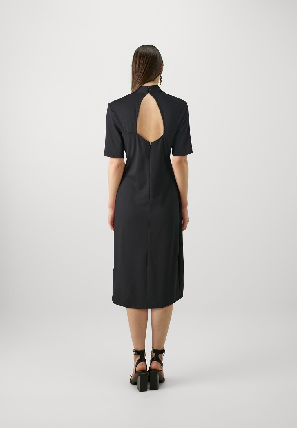 Платье из джерси LUCILIA CAROSA DRESS Bruuns Bazaar, черный
Платье из джерси LUCILIA CAROSA DRESS Bruuns Bazaar, черный