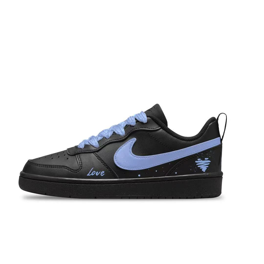 Кроссовки для скейтбординга Court Borough с противоскользящей подошвой и устойчивостью к истиранию, низкие, для детей и подростков Nike, черный
Кроссовки для скейтбординга Court Borough с противоскользящей подошвой и устойчивостью к истиранию, низкие, для детей и подростков Nike, черный