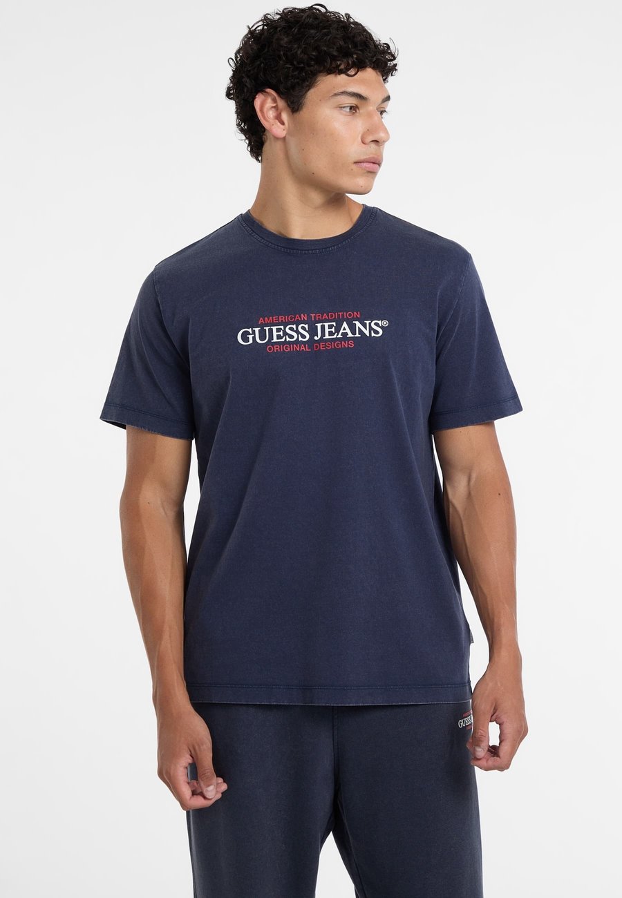 Футболка Guess Jeans Print T-shirt, Dunkelblau/Dark Blue, Синий, Футболка Guess Jeans Print T-shirt, Dunkelblau/Dark Blue
Футболка Guess Jeans Print T-shirt, Dunkelblau/Dark Blue, Синий, Футболка Guess Jeans Print T-shirt, Dunkelblau/Dark Blue