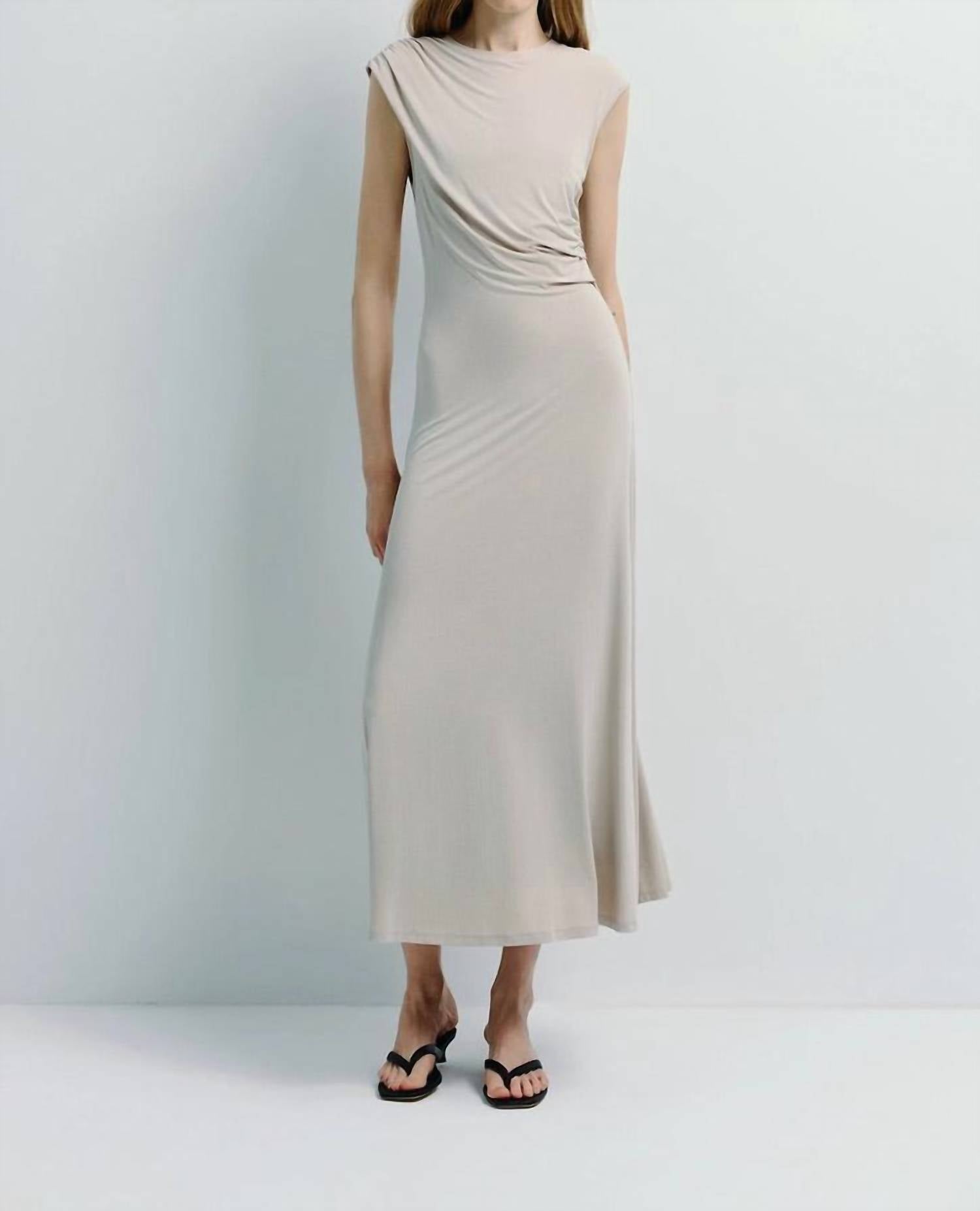 Платье Gianna миди в цвете овсянка Rue Sophie, Oat
Платье Gianna миди в цвете овсянка Rue Sophie, Oat