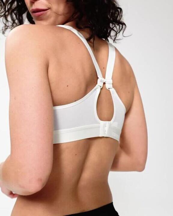 Женское спортивное бельё высокой поддержки Decathlon с многофункциональными бретелями бежевого цвета
Женское спортивное бельё высокой поддержки Decathlon с многофункциональными бретелями бежевого цвета