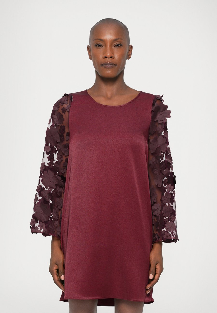Платье Ida Sjöstedt GENIE DRESS, Burgundy/Dark Red
Платье Ida Sjöstedt GENIE DRESS, Burgundy/Dark Red
