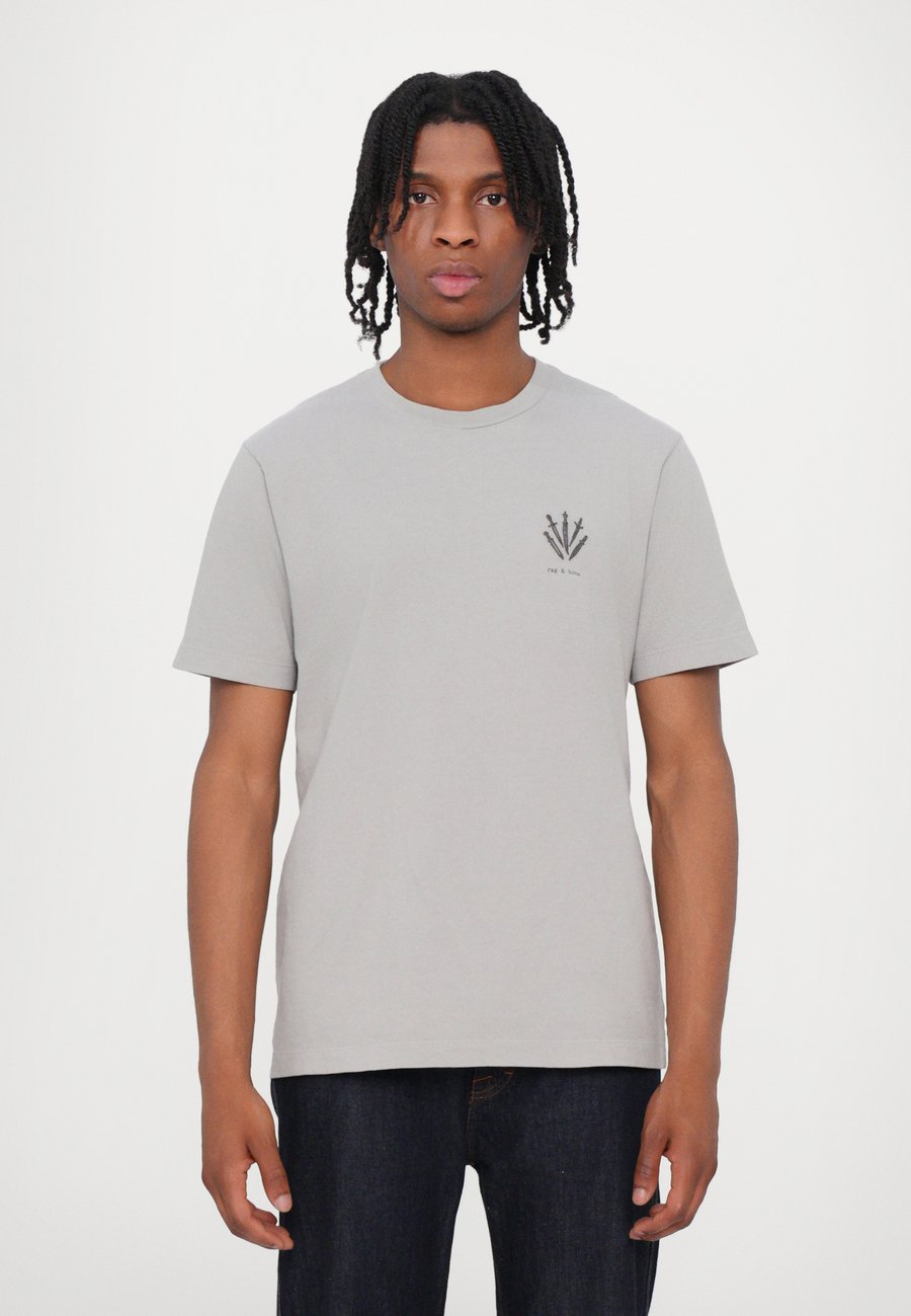 Футболка rag & bone DAGGER TEE, Washed Light/Beige, Белый, Футболка rag & bone DAGGER TEE, Washed Light/Beige
Футболка rag & bone DAGGER TEE, Washed Light/Beige, Белый, Футболка rag & bone DAGGER TEE, Washed Light/Beige