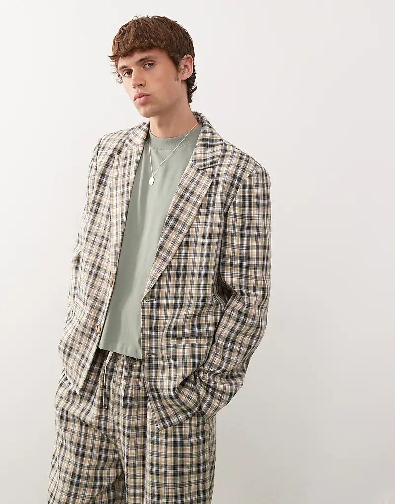 Свободный пиджак в стиле 90-х в смешанную клетку — часть комплекта
Свободный пиджак в стиле 90-х в смешанную клетку — часть комплекта