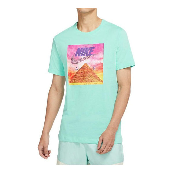 Футболка Nike pyramid graphic T-shirt 'Green', зеленый 
Футболка Nike pyramid graphic T-shirt 'Green', зеленый