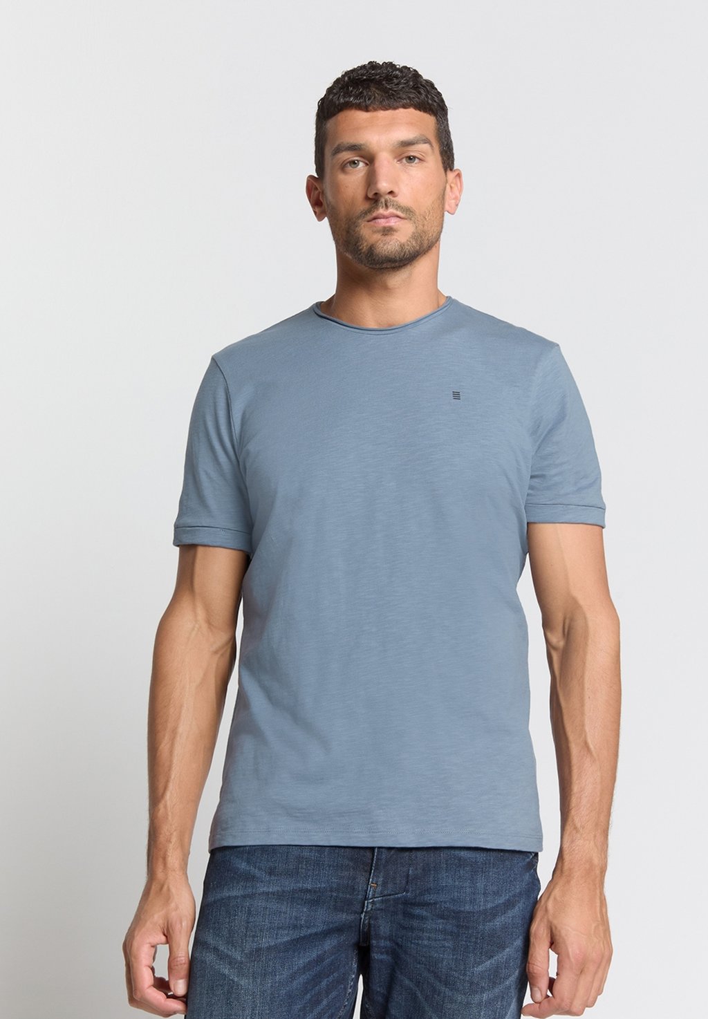 Базовая футболка CREWNECK NO EXCESS, светло-голубой
Базовая футболка CREWNECK NO EXCESS, светло-голубой