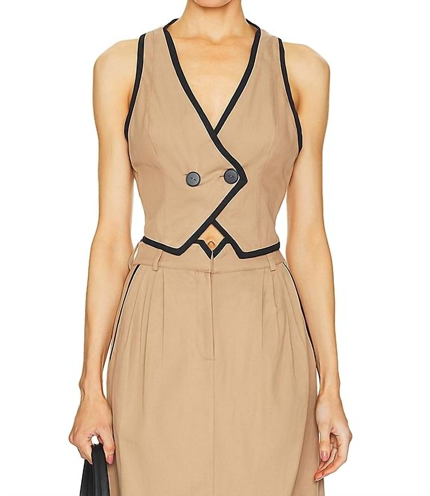 Жилет Revive в цвете мокко SOVERE, мокко
Жилет Revive в цвете мокко SOVERE, мокко