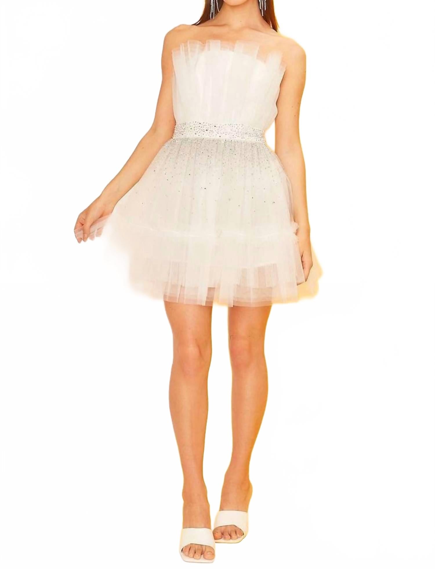 Блестящее платье Pixie в белом цвете Main Strip
Блестящее платье Pixie в белом цвете Main Strip