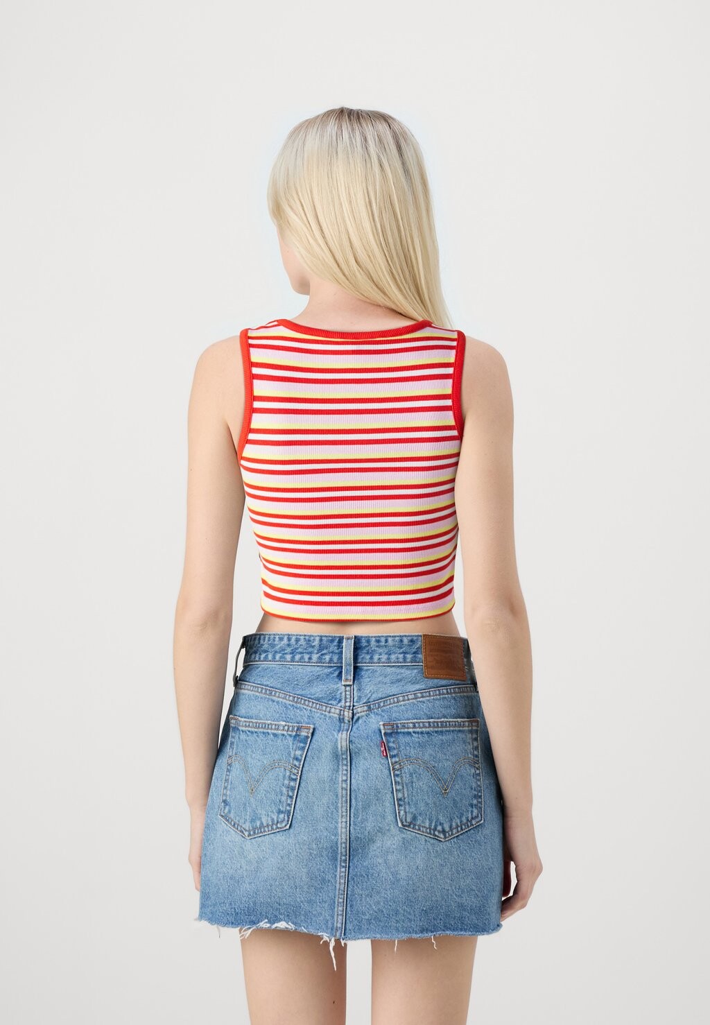 Топ Pieces, Cloud Dancer/пируэт/кислотный лайм Pcjayjay Cropped
Топ Pieces, Cloud Dancer/пируэт/кислотный лайм Pcjayjay Cropped