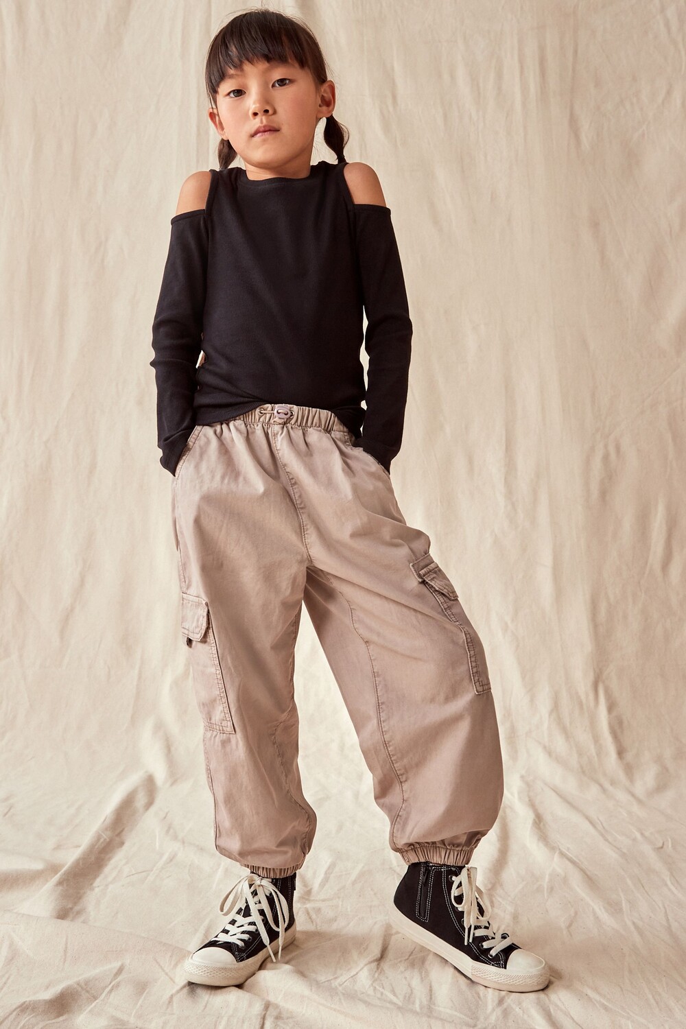 Брюки-Карго оверсайз с манжетами (3-16 лет) Next, коричневый
Брюки-Карго оверсайз с манжетами (3-16 лет) Next, коричневый