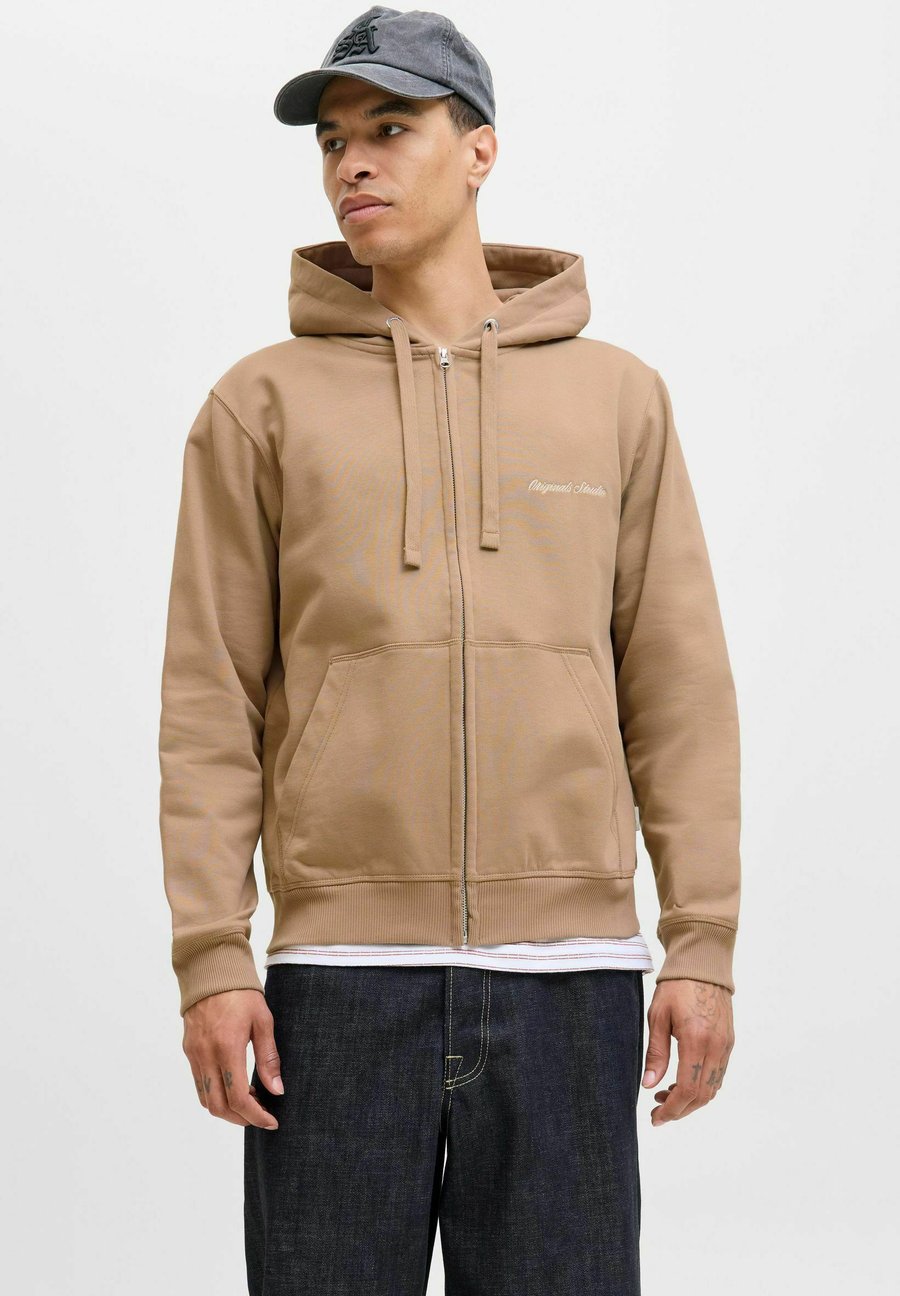 Толстовка Jack & Jones Zip-up sweatshirt, Mocha Meringue/Light Brown, Коричневый, Толстовка Jack & Jones Zip-up sweatshirt, Mocha Meringue/Light Brown
Толстовка Jack & Jones Zip-up sweatshirt, Mocha Meringue/Light Brown, Коричневый, Толстовка Jack & Jones Zip-up sweatshirt, Mocha Meringue/Light Brown