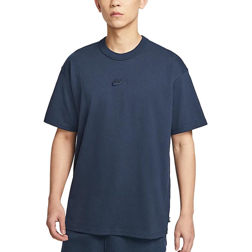 Футболка мужская Sportswear Premium Essentials цвет Obsidian Nike, Obsidian Color
Футболка мужская Sportswear Premium Essentials цвет Obsidian Nike, Obsidian Color
