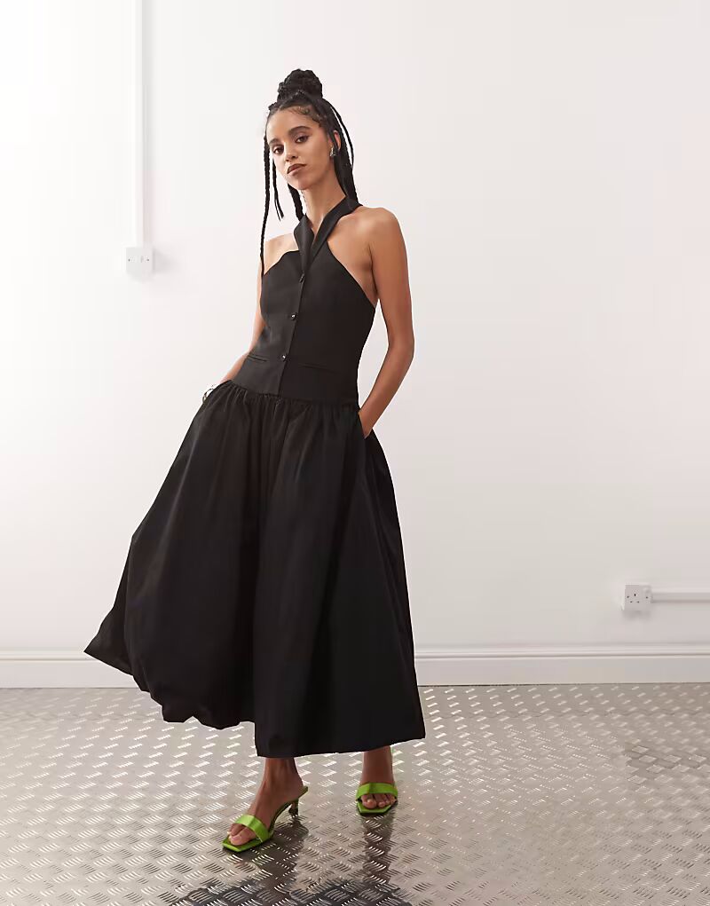 Платье-футляр миди Amy Lynn Alexa черного цвета с вырезом халтер
Платье-футляр миди Amy Lynn Alexa черного цвета с вырезом халтер