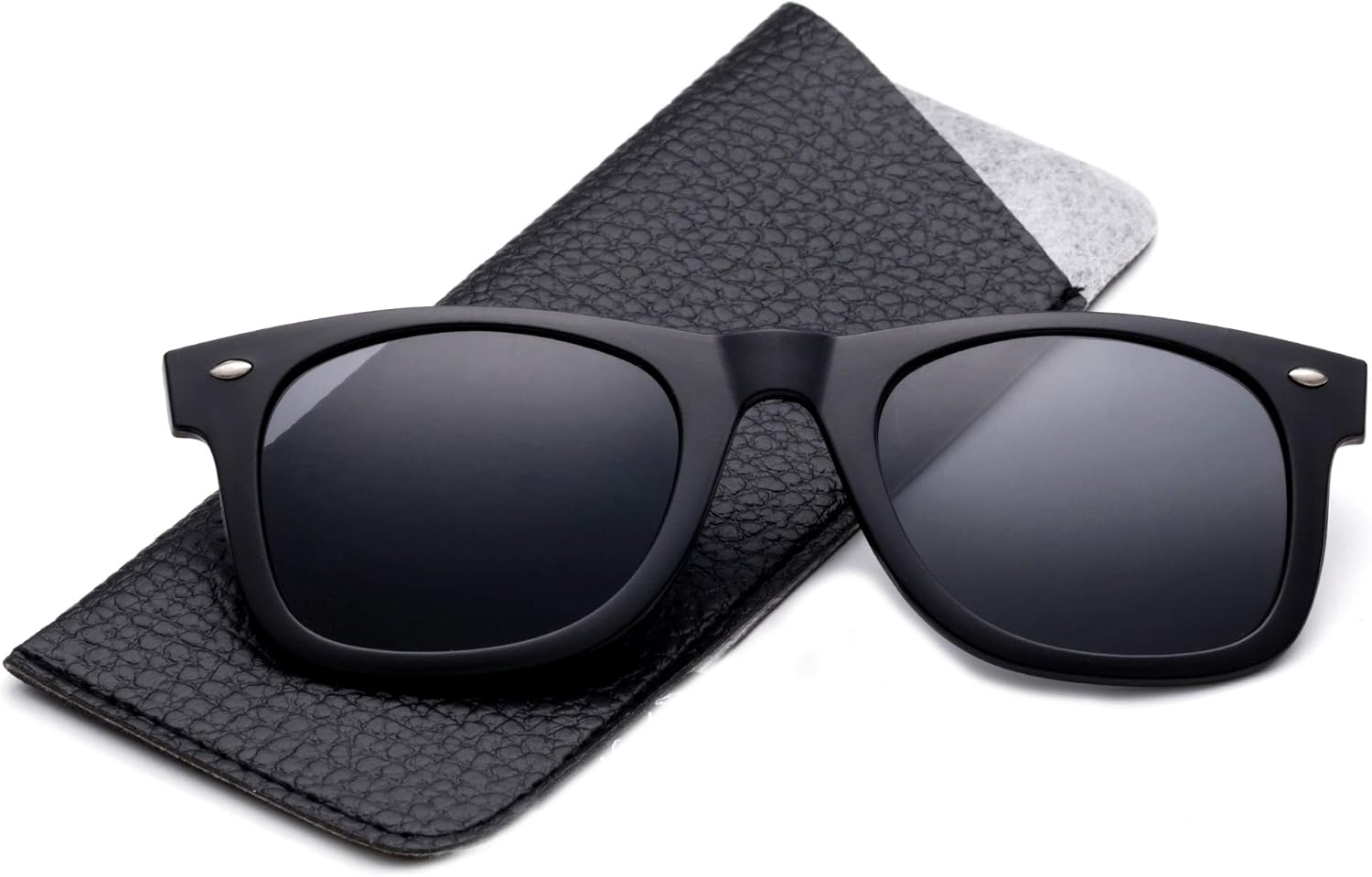 Солнцезащитные очки Newbee Fashion с поляризованными линзами, откидной металлической клипсой, многоцелевые, с эффектом вспышки (очки в комплект не входят) Newbee Fashion Sunglasses, 50mm Smoke-w/Pouch
Солнцезащитные очки Newbee Fashion с поляризованными линзами, откидной металлической клипсой, многоцелевые, с эффектом вспышки (очки в комплект не входят) Newbee Fashion Sunglasses, 50mm Smoke-w/Pouch