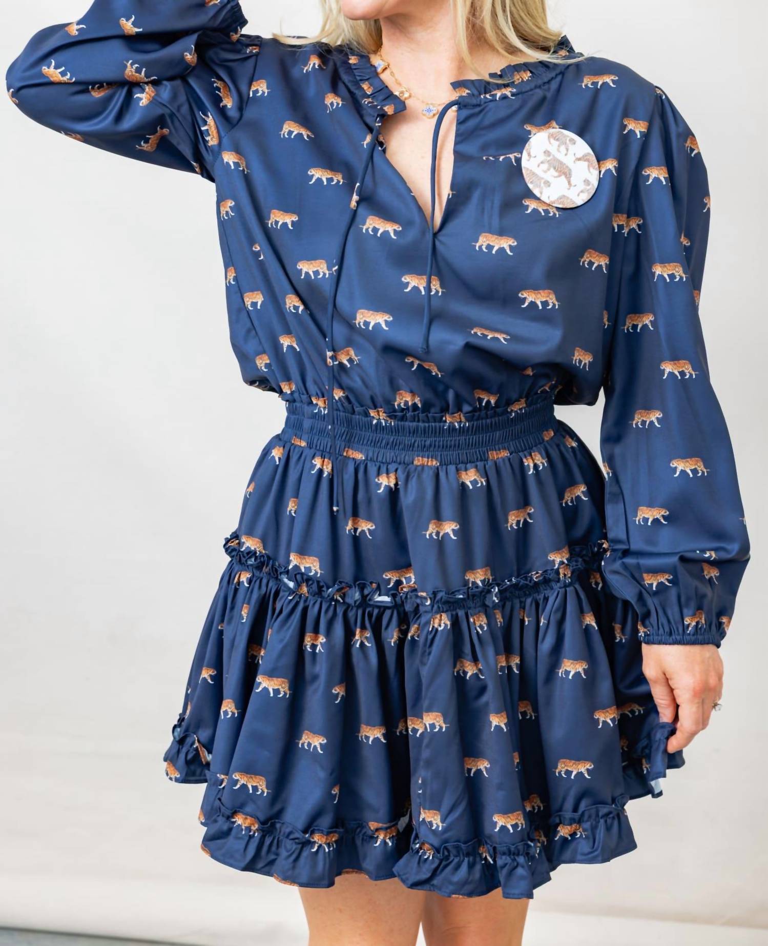 Платье Prowl в темно-синем цвете Sincerely Yours
Платье Prowl в темно-синем цвете Sincerely Yours