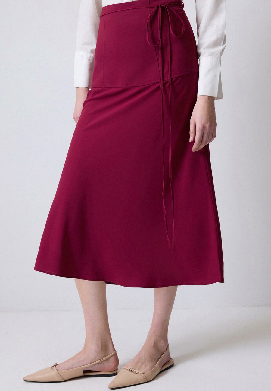 Юбка Touché Privé BINDING BELT, Red/Bordeaux
Юбка Touché Privé BINDING BELT, Red/Bordeaux