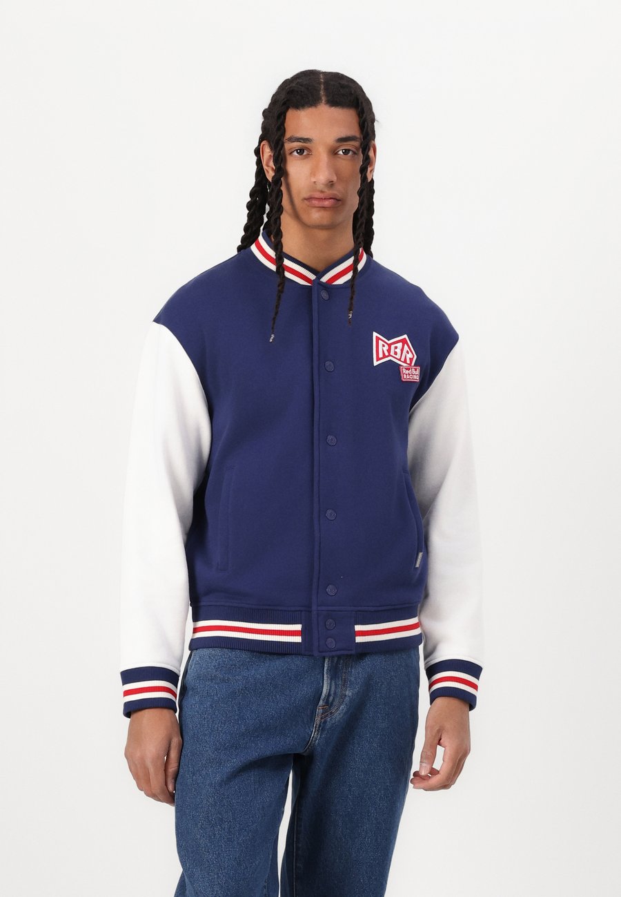Куртка Red Bull Racing x Pepe Jeans Bomber Jacket, Eton Blue/Blue
Куртка Red Bull Racing x Pepe Jeans Bomber Jacket, Eton Blue/Blue