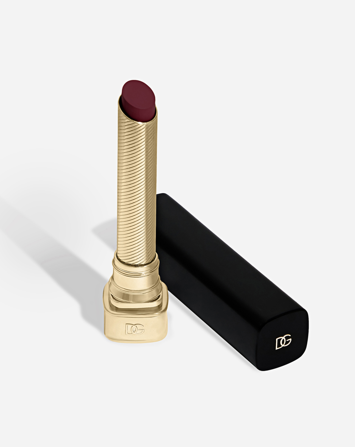Мой уютный матовый Dolce & Gabbana, мой 25.05 - нейтрально-красный с ягодным оттенком
Мой уютный матовый Dolce & Gabbana, мой 25.05 - нейтрально-красный с ягодным оттенком