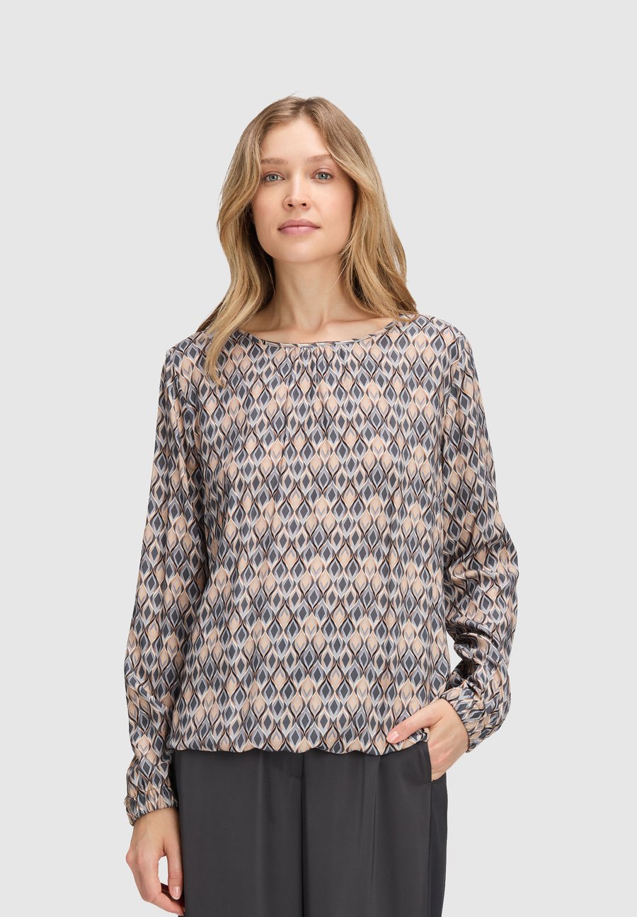 Блуза Betty Barclay SCHLUPF LANGARM, Grau Beige/Grey
Блуза Betty Barclay SCHLUPF LANGARM, Grau Beige/Grey