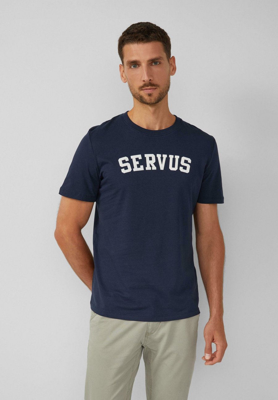 Футболка s.Oliver MIT ARTWORK VOLKSFEST, Navy/Dark Blue, Синий, Футболка s.Oliver MIT ARTWORK VOLKSFEST, Navy/Dark Blue
Футболка s.Oliver MIT ARTWORK VOLKSFEST, Navy/Dark Blue, Синий, Футболка s.Oliver MIT ARTWORK VOLKSFEST, Navy/Dark Blue