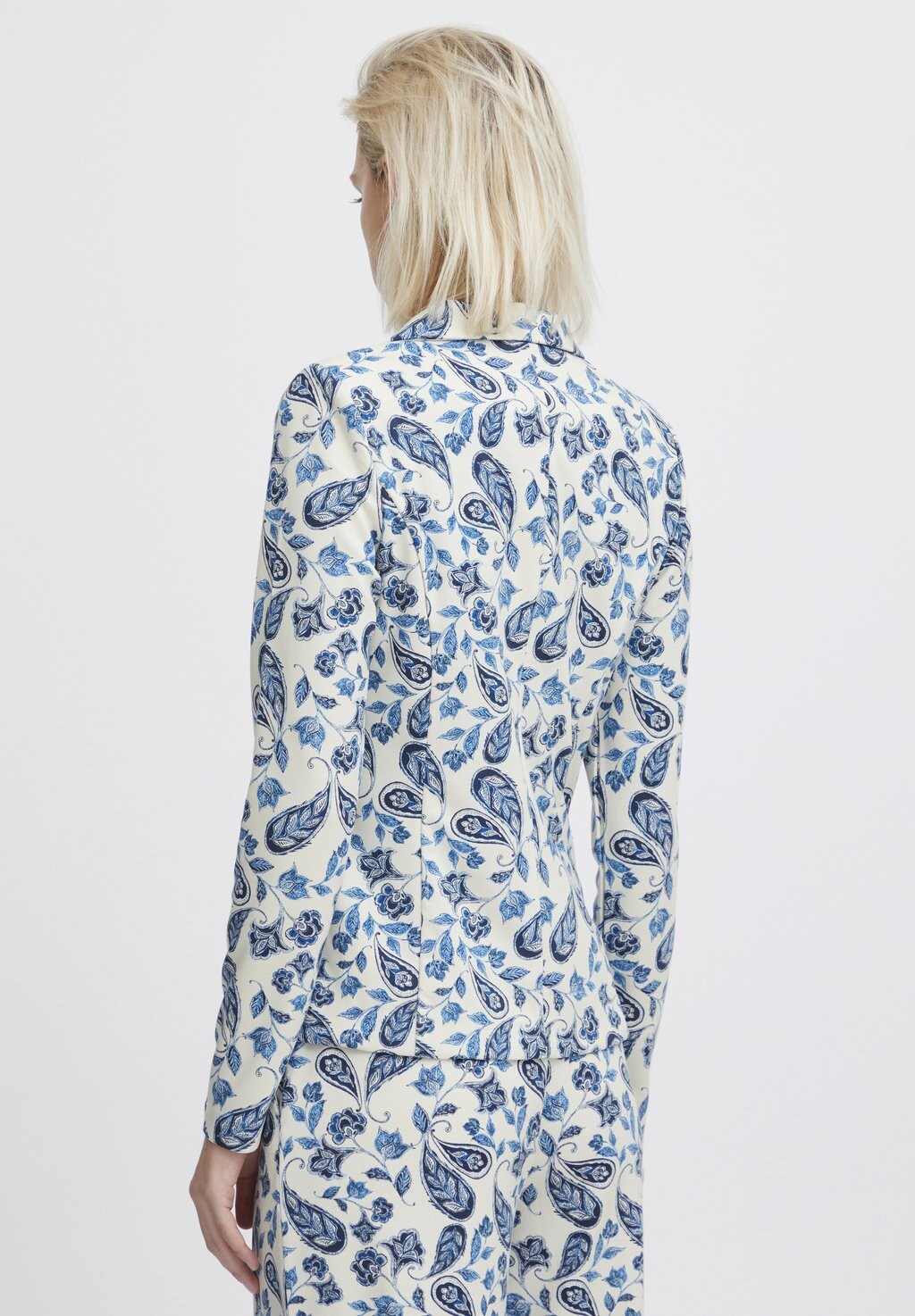 Блейзер KATE PRINT ICHI, светло-голубой
Блейзер KATE PRINT ICHI, светло-голубой