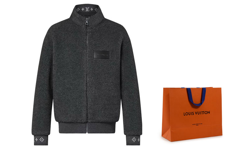 LOUIS VUITTON Куртка мужская темно-серая, Shopping Bag Included 
LOUIS VUITTON Куртка мужская темно-серая, Shopping Bag Included