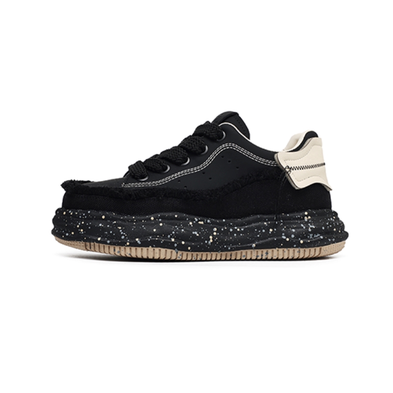 MOMGOG Дышащие низкие скейтерские кроссовки для увеличения роста унисекс черные, цвет Black
MOMGOG Дышащие низкие скейтерские кроссовки для увеличения роста унисекс черные, цвет Black