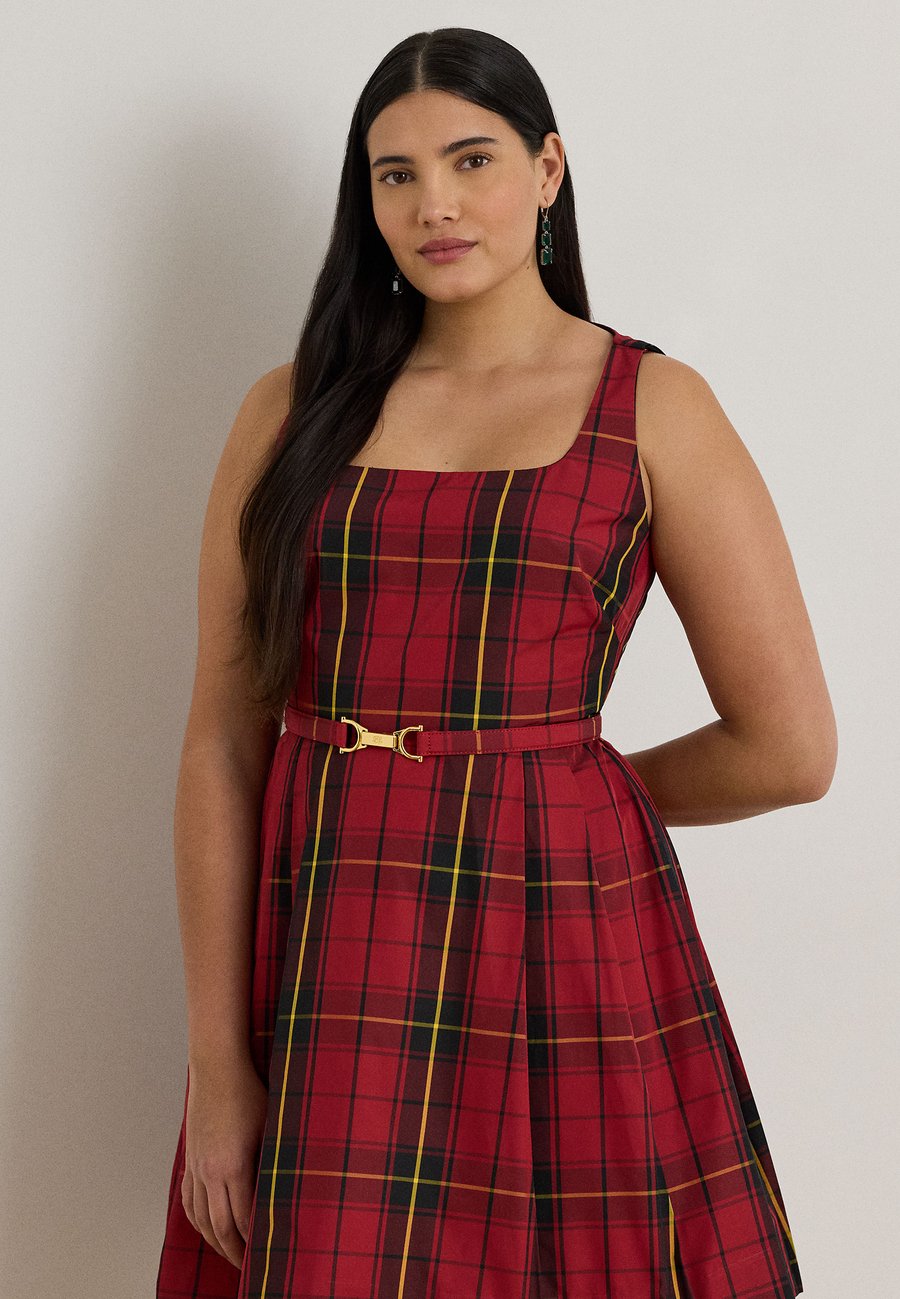 Платье Lauren Ralph Lauren Woman PLAID BELTED TAFFETA COCKTAIL DRESS, Black/Red/Black
Платье Lauren Ralph Lauren Woman PLAID BELTED TAFFETA COCKTAIL DRESS, Black/Red/Black