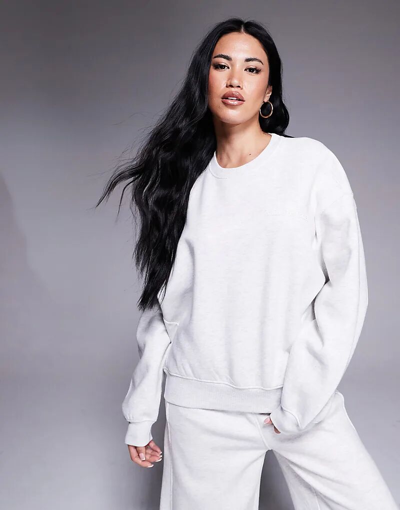 Толстовка свободного кроя Kaiia со спущенными плечами, светло-серого меланжевого цвета
Толстовка свободного кроя Kaiia со спущенными плечами, светло-серого меланжевого цвета